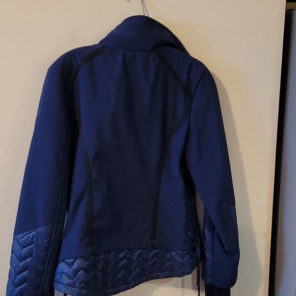 Guess winter jacket medium - Picture 6 of 9